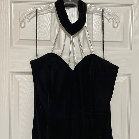 Betsy & Adam Dresses & Skirts - Vintage black velvet gown from 90s, size 11/12